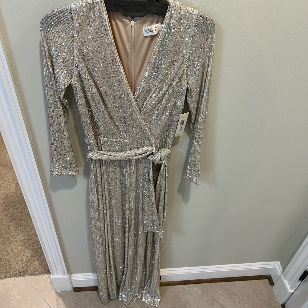 Stunning Eliza J sequin jumper